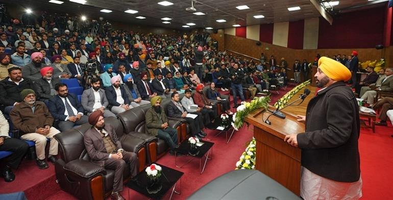 CM describes sports as the most lethal weapon against curse of drugs