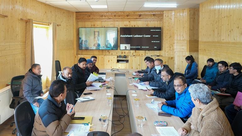 Advisor to the Hon’ble Lieutenant Governor, UT Ladakh, Dr Pawan Kotwal Chairs a Meeting to Review Expenditures and Proposals