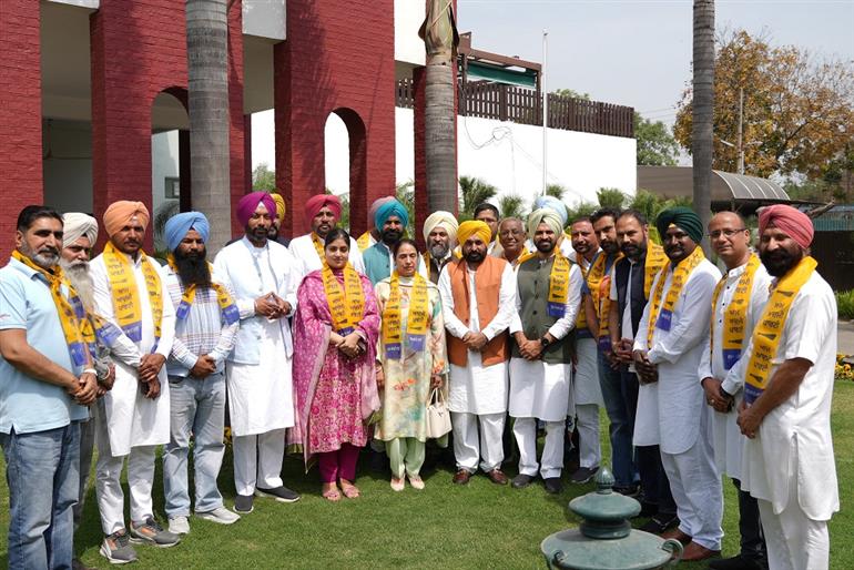 AAP gains more strength in Fatehgarh Sahib LS constituency before Election