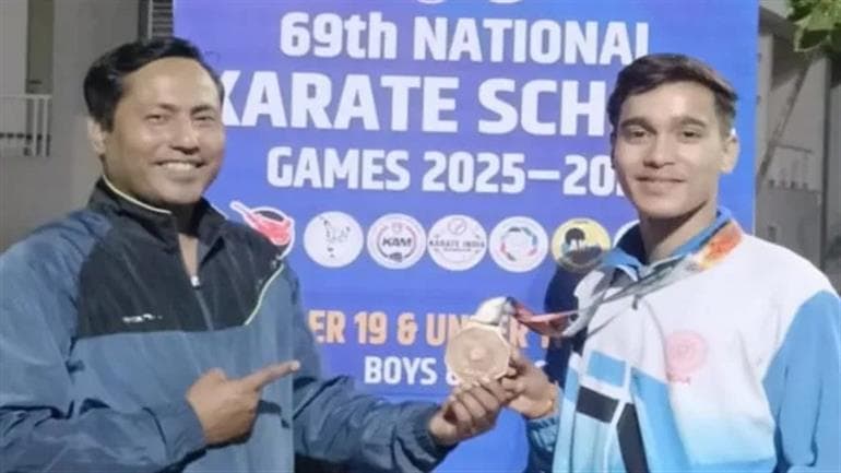 Varanasi’s Shivesh Sharma Wins Gold Medal in Karate, Brings Glory to CBSE and the Region 