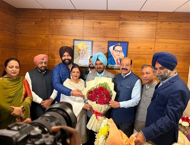 Gurcharan Singh assumes charge as Chairman, PESCO in presence of Cabinet Ministers