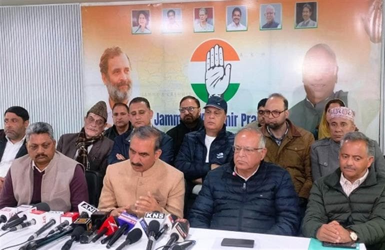 HP CM slams FTAs in Srinagar, warns of crisis for apple growers in Himachal & J&K