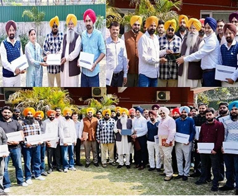 Khudian hands over 40 tabs to seed certification officers to streamline Sathi portal operations