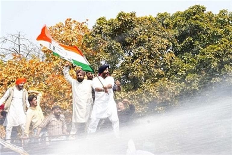 Thousands of Congress workers detained ahead of Vidhan Sabha march