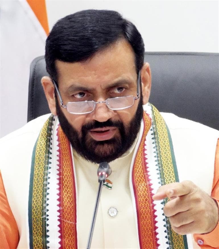 No Shortage of Fuel or LPG in Haryana, Don’t Panic : CM Nayab Singh Saini Warns Hoarders