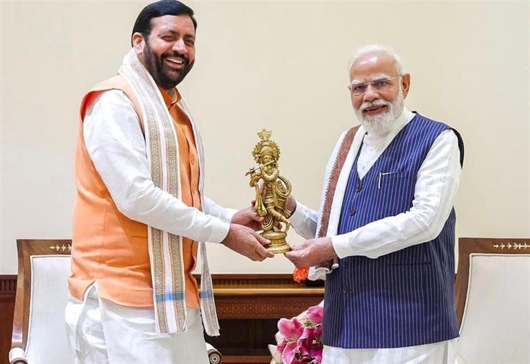 Haryana CM Nayab Saini Meets PM Narendra Modi in Delhi, Key Discussions Held