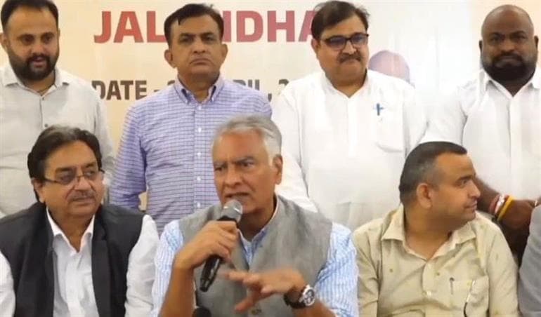 Sunil Jakhar Urges Punjab Government to Announce Crop Insurance Scheme in Special Assembly Session