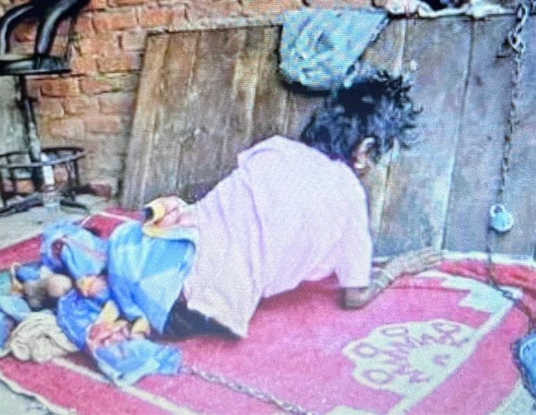 Son and Daughter-in-Law Chain 75-Year-Old Mother Outside Home in Amritsar; Found Suffering for 20 Days 