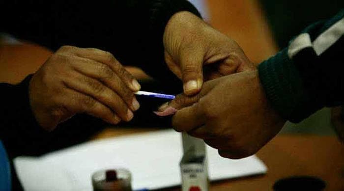 Moderate voting till post noon in Bengaluru's Jayanagar