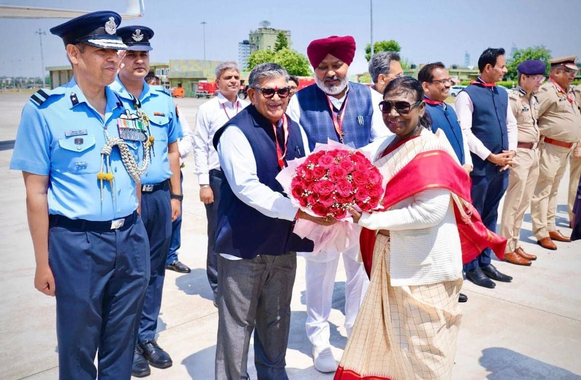 President Droupadi Murmu Receives Warm Welcome in Chandigarh 