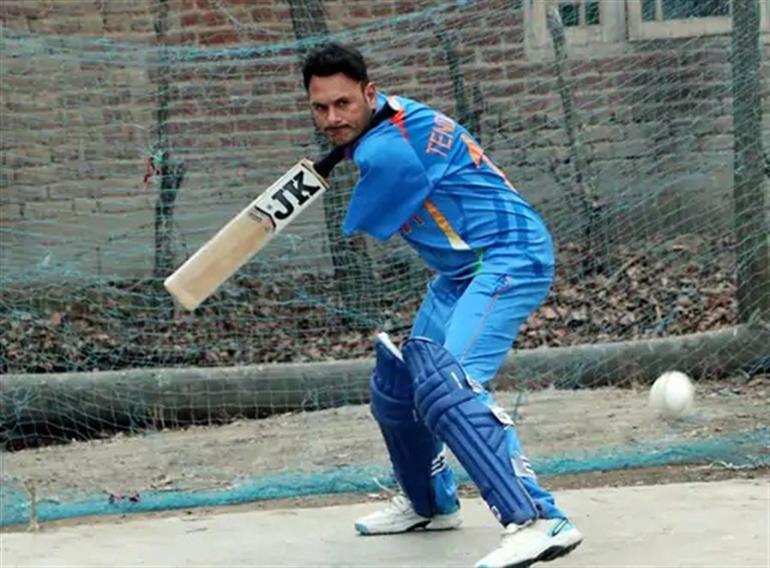 No Hands, Yet a Master of Cricket: Para Cricketer Aamir Hussain Lone Shares His Inspiring Journey in Ludhiana