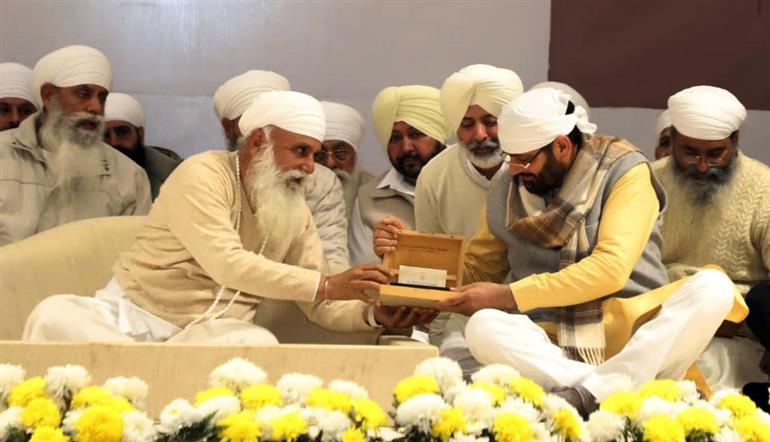 CM Saini Pays Tribute to Satguru Ram Singh Ji Maharaj on His Birth Anniversary 