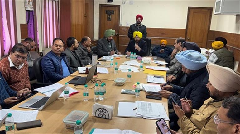 Harbhajan ETO Reviews PWD Works for Strengthening State Road Infrastructure