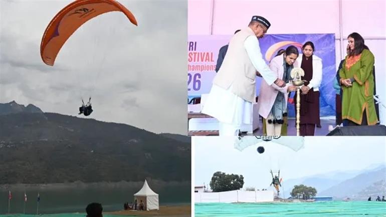 Paragliders Dazzle the Crowd at Tehri Acro Festival 