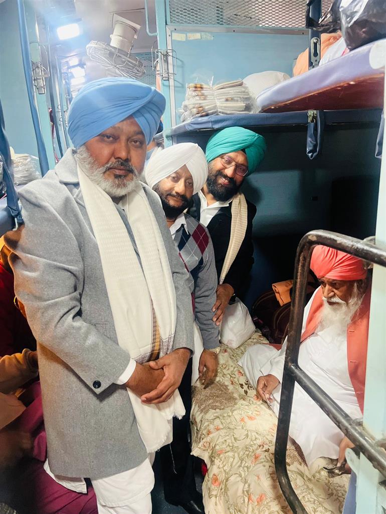 Punjab Ministers Flag Off Pilgrim Train to Varanasi on Sri Guru Ravidas Ji Parkash Purab
