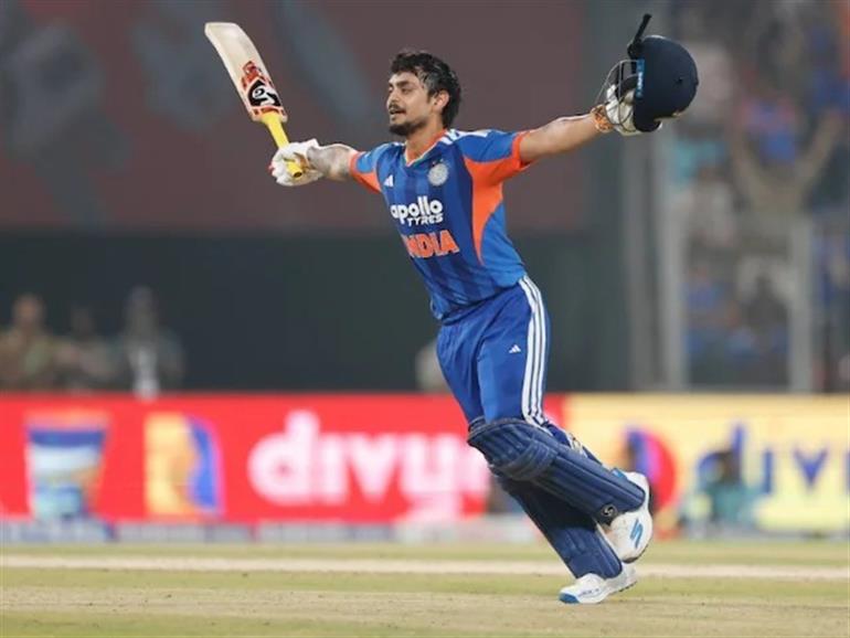 Looks Small, Hits Hard: Ishan Kishan’s 360-Degree Six Steals the Show