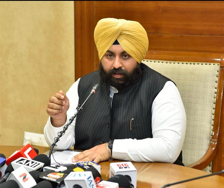 ₹400 Crore Digitalisation Project to Establish Computer Labs in 5,000 Schools