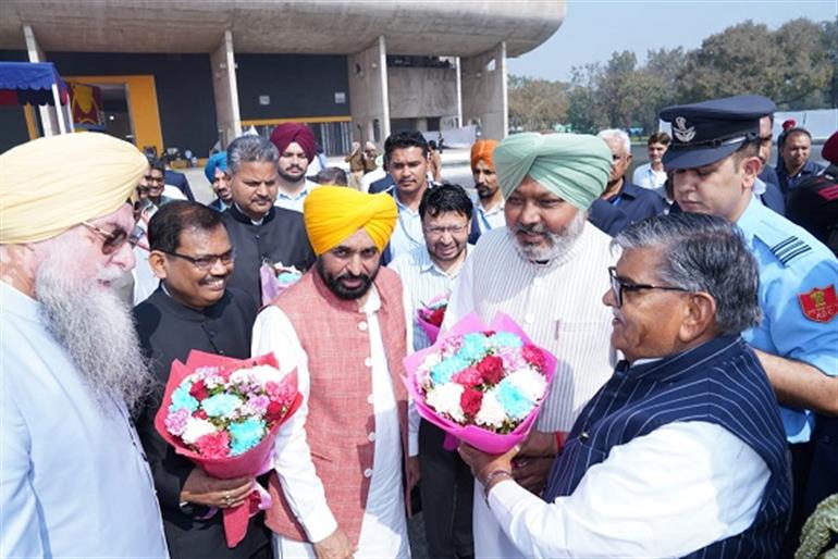 Speaker and CM extend warm welcome to the Governor of Punjab at Vidhan Sabha