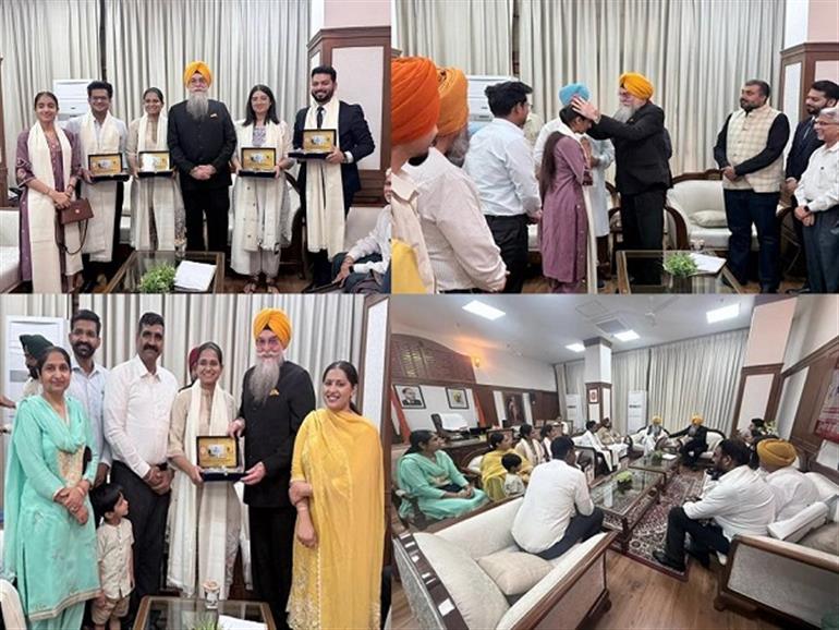 Speaker Honoured Successful students of Civil Services Examination in Punjab Vidhan Sabha