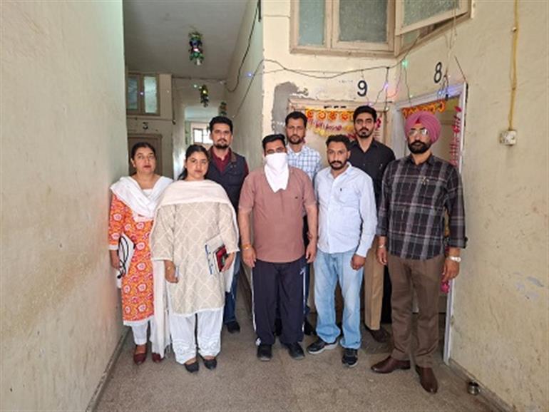 Vigilance Bureau nabs Junior Engineer red handed accepting bribe of Rs 14,000