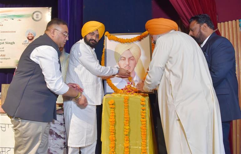 Shaheed Bhagat Singh’s Martyrdom Day Observed with Patriotic Zeal in Chandigarh