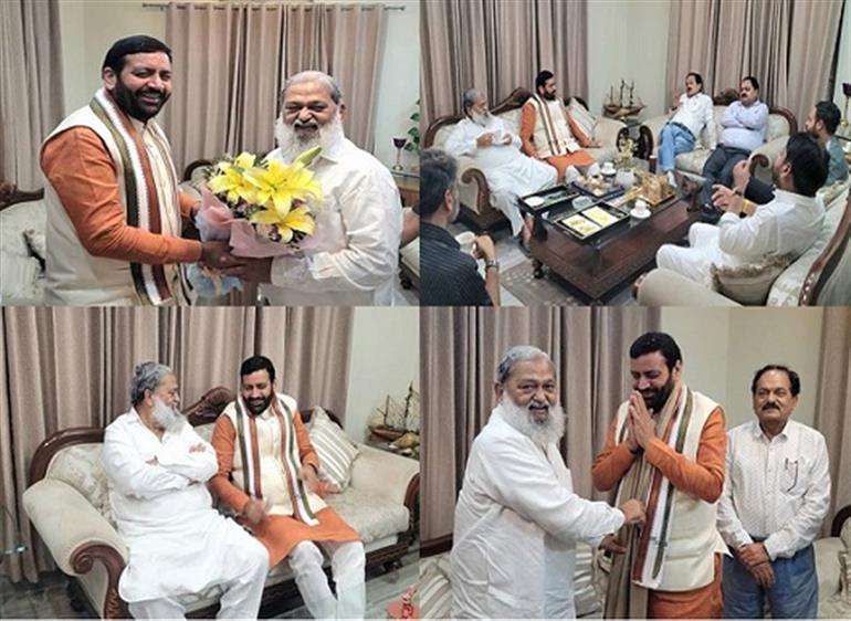 CM Saini Visits Anil Vij at His Ambala Cantonment Residence, Inquires About His Health