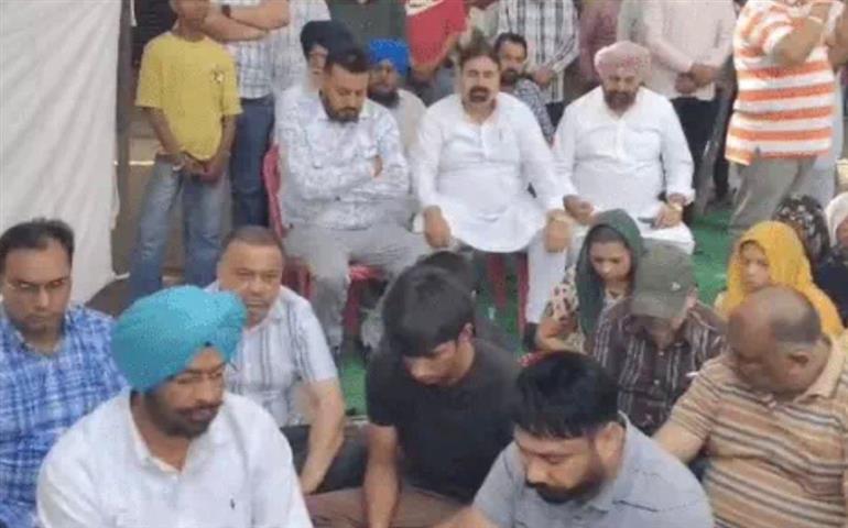 Paraminder Tiwari Murder Sparks Protests in Machhiwara, Demands for Arrest Intensify