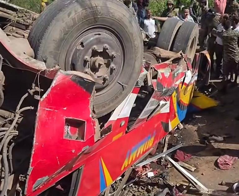 Bus Accident in Jammu & Kashmir, 12 Killed and Several injured 