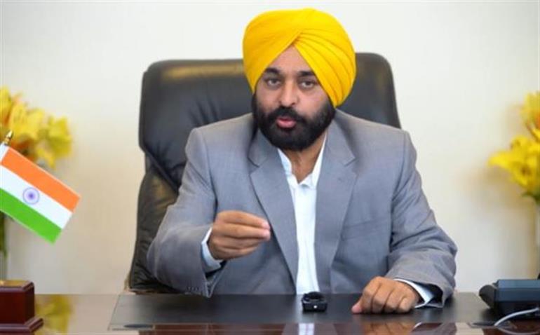 CM acts tough on Kotkapura incident, directs Punjab Police to nab the culprits at earliest CM acts tough on Kotkapura incident, directs Punjab Police to nab the culprits at earliest