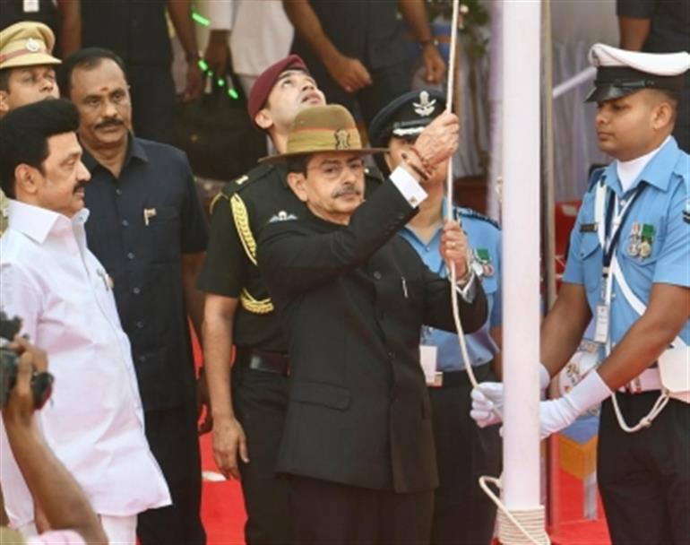  TN Governor R.N. Ravi unfurls national flag at Republic Day celebrations in Chennai