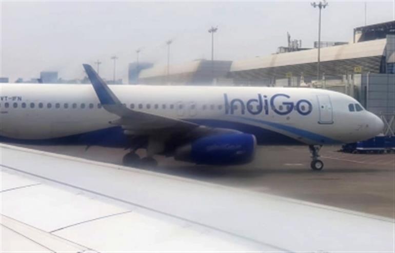 2 drunk passengers onboard IndiGo Dubai-Mumbai flight create ruckus