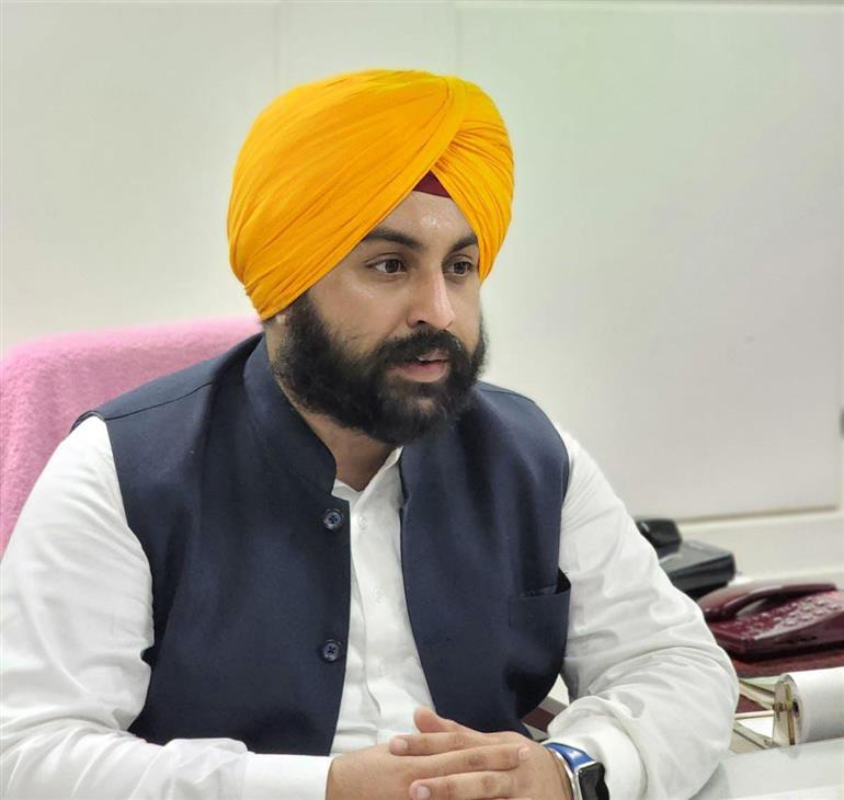 Harjot Singh Bains launches intensive two week program for English teachers