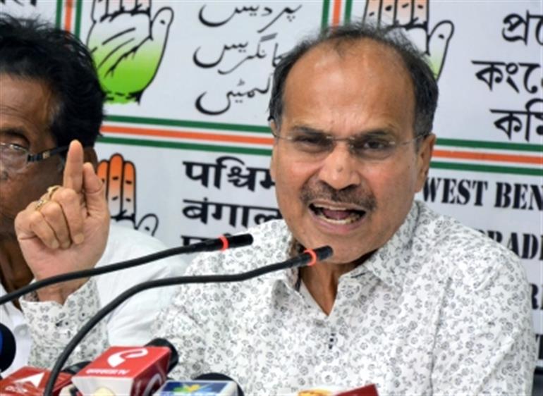 Cong MP makes controversial remarks against PM Modi over Rs 2K phase out issue