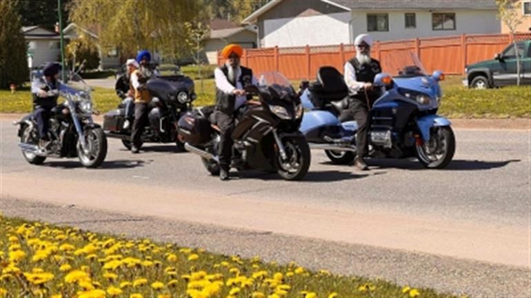 Bill to allow Sikhs to ride without bike helmets in California