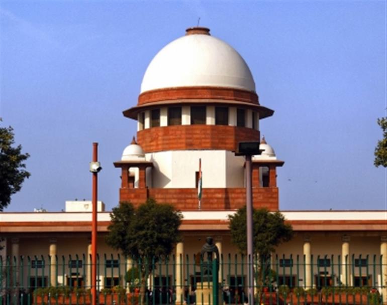 SC grants bail to ‘encounter specialist’ Pradeep Sharma in Antilia bomb scare-cum-Mansukh Hiran murder case SC grants bail to ‘encounter specialist’ Pradeep Sharma in Antilia bomb scare-cum-Mansukh Hiran murder case