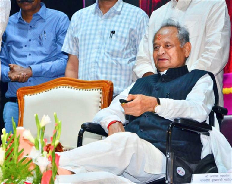 Gehlot terms raids in Chhattisgarh a gift to their CM on his b’day Gehlot terms raids in Chhattisgarh a gift to their CM on his b’day