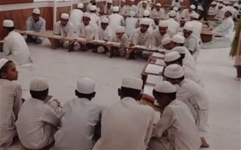 Irregular madrassa students will get modern education in UP
