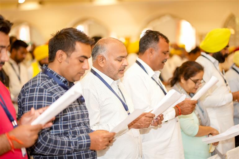 AAP organises oath taking ceremony for block presidents and district in