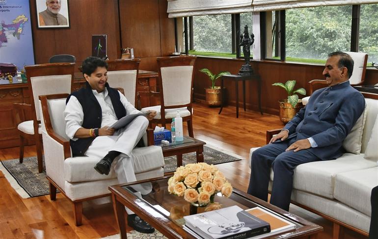 Himachal CM urges for accelerating expansion work of Kangra airport