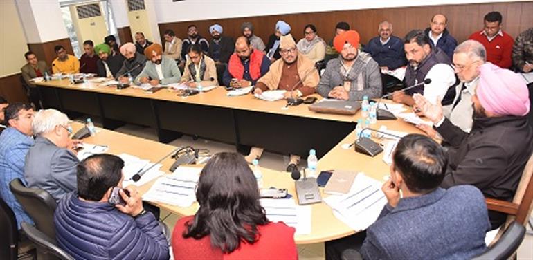 &39;There is no shortage of funds with the govt&39;