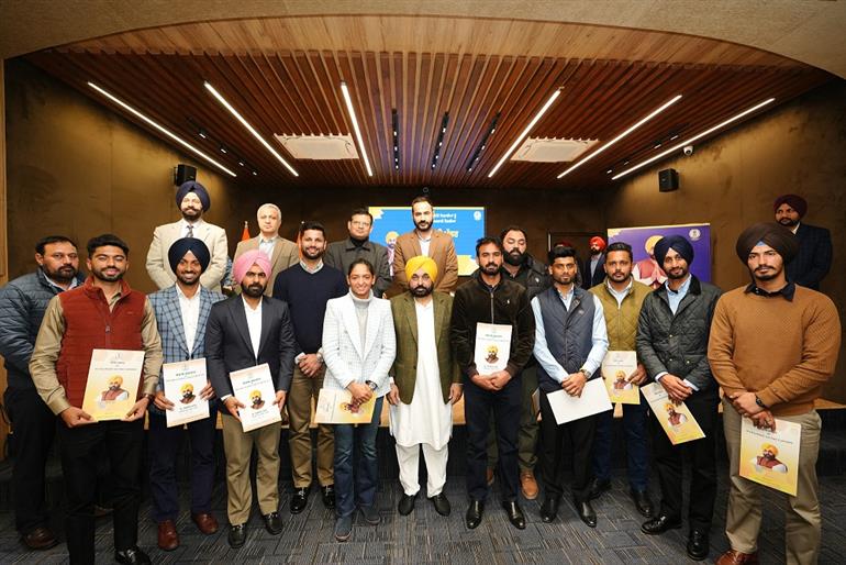 CM gives PCS and PPS jobs to 11 players