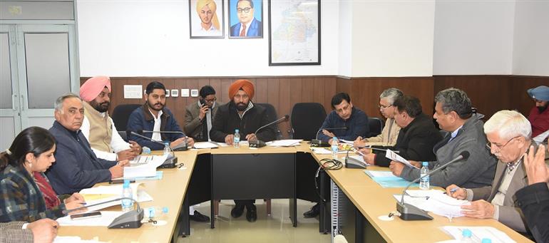 Local govt. Minister conducts review meeting on progress of development works