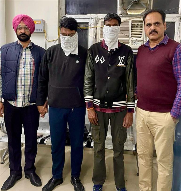 VB nabs Civil Hospital Bathinda Medical Officer, Sweeper for taking bribe