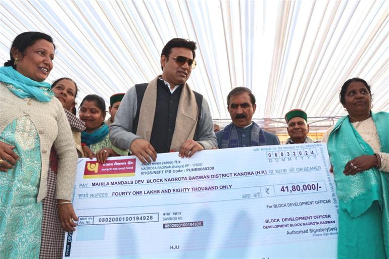 Himachal : 20 thousand recruitments being done in the government sector: CM