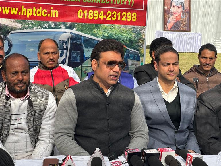 "Vande Bharat bus from Palampur to Amb starts tomorrow, discounts for soldiers and registered journalists in hotels", announces Bali
