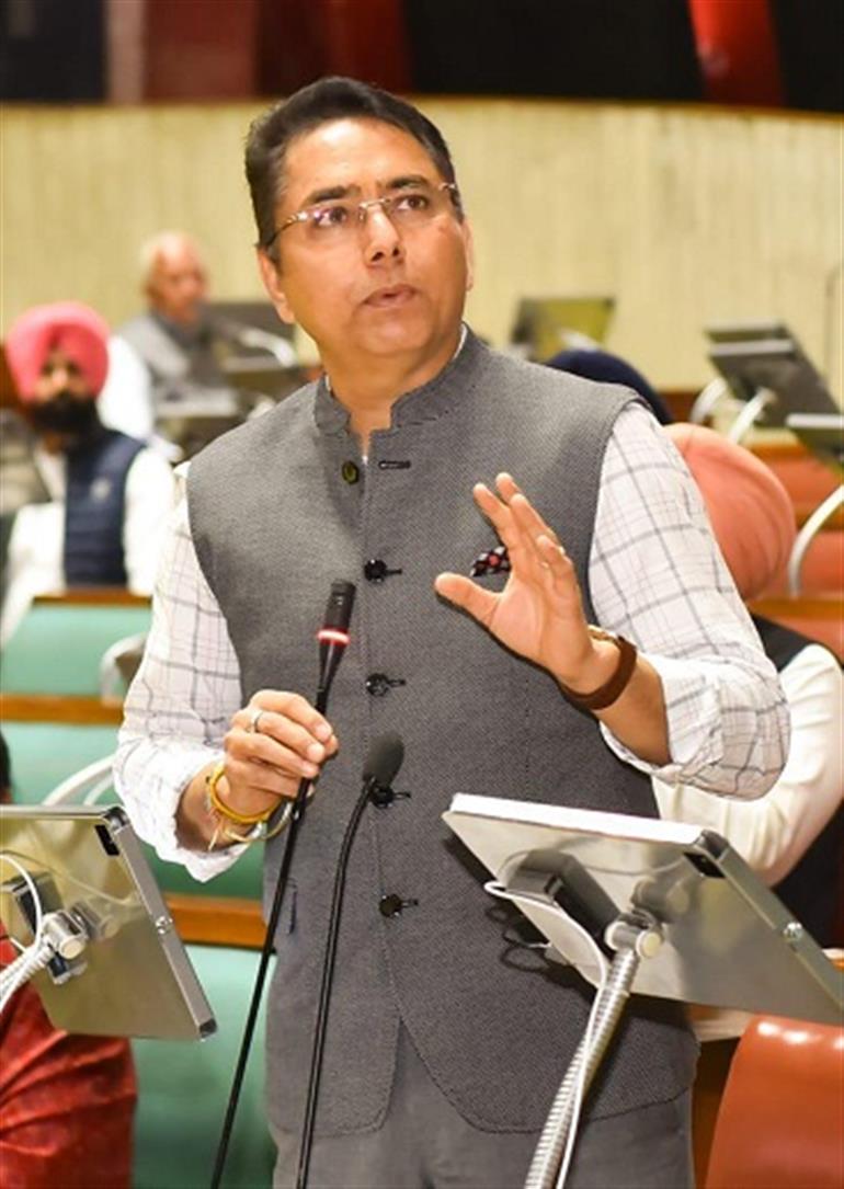 Punjab to provide 90K new solar pumps for Agriculture purpose : Aman Arora