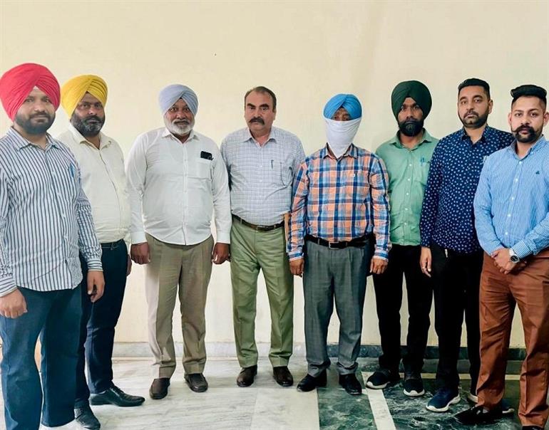 Vigilance Bureau Arrests Gurdaspur SP Reader for accepting Rs 5,000 Bribe