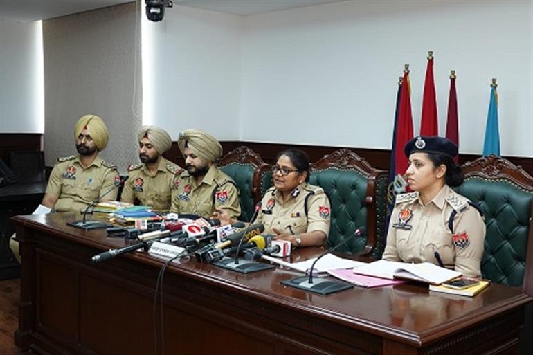 Police&39;s cyber crime division bust two fake call centers duping people living in US, 155 held