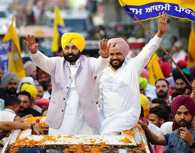 CM Mann campaigned for Faridkot&39;s AAP candidate Karamjit Anmol in Jaito and Moga