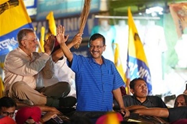Amit Shah is threatening Punjabis to topple their government, you should respond to his threat by pressing the &39;jharoo&39; button - Kejriwal